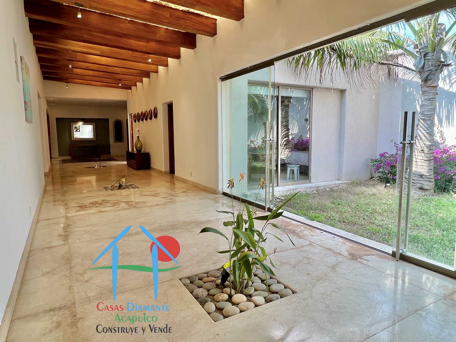 Dolce Vita - Jardín interior 1